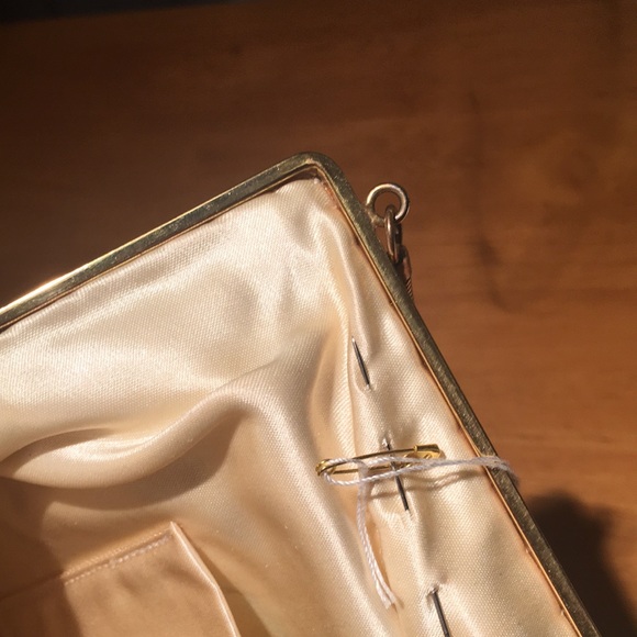 Exquisite Vintage bag ✨ - Picture 10 of 13